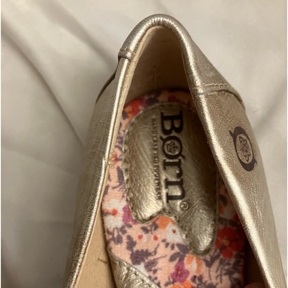 Born Leather Flats With Flower Metallic Arch Support Gold Size 6 - Picture 4 of 8